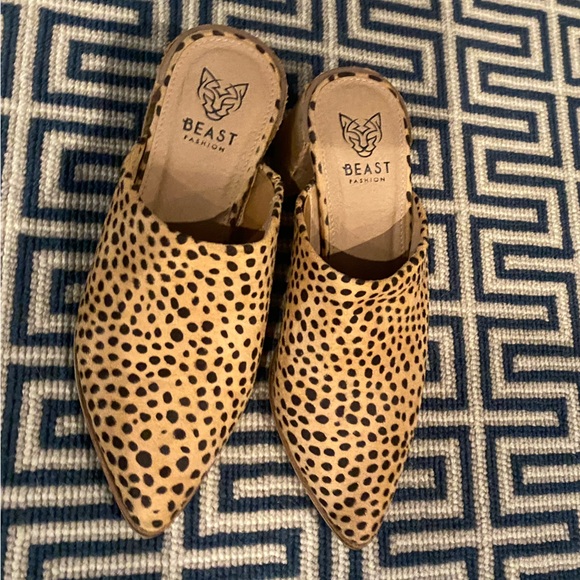 Beast Fashion Animal Print Mules - Picture 3 of 5